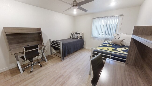 Photo - Piedmont Palace Apartments