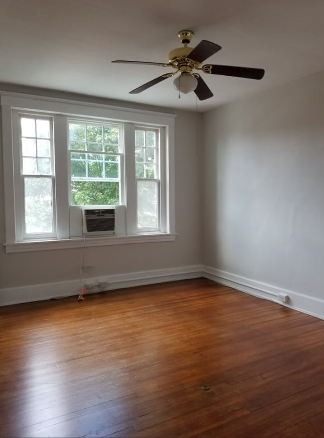 Photo - 2711 Hanover Ave Apartment