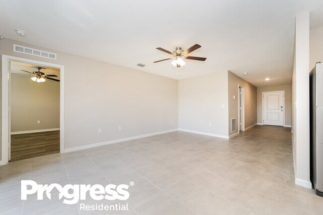 Building Photo - 77049 Crosscut Wy
