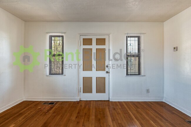 Foto del edificio - 610 Madison St NE