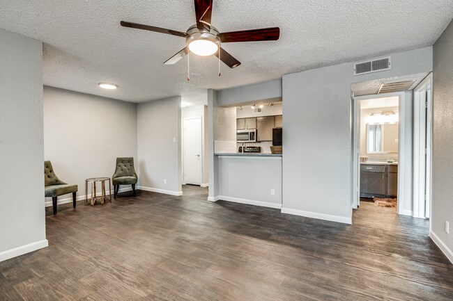 bella via apartment homes fort worth tx apartments com