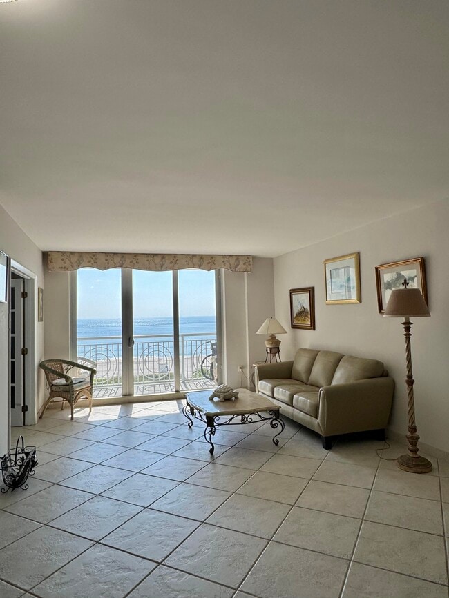 Building Photo - 5825 Collins Ave