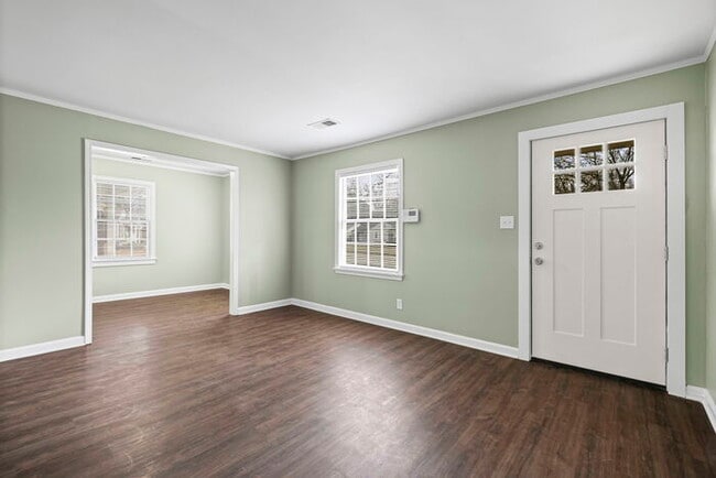 Photo - 4 Bedroom In Colonial Acres House