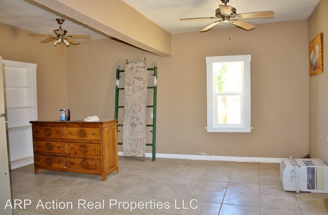 Building Photo - 10604 Sparks Cir