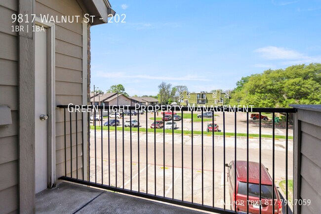 Photo - 9817 Walnut St Apartment