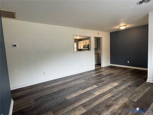 Foto del edificio - 2590 Pinehurst Dr