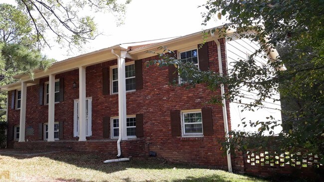 Building Photo - 6236 Thornhedge Dr