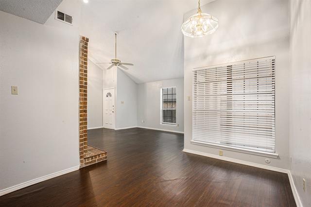 Building Photo - 10627 Tall Oak Dr