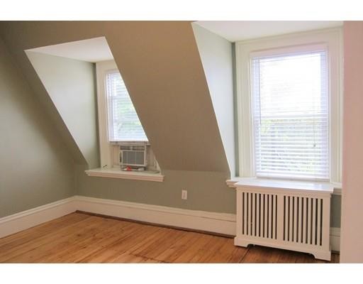 Building Photo - 137 Walnut St