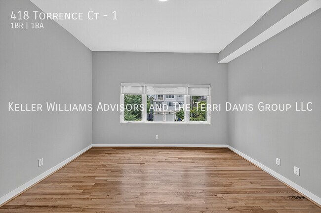 Foto del edificio - 418 Torrence Ct