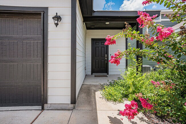 Foto del edificio - 4422 Chandler Rd