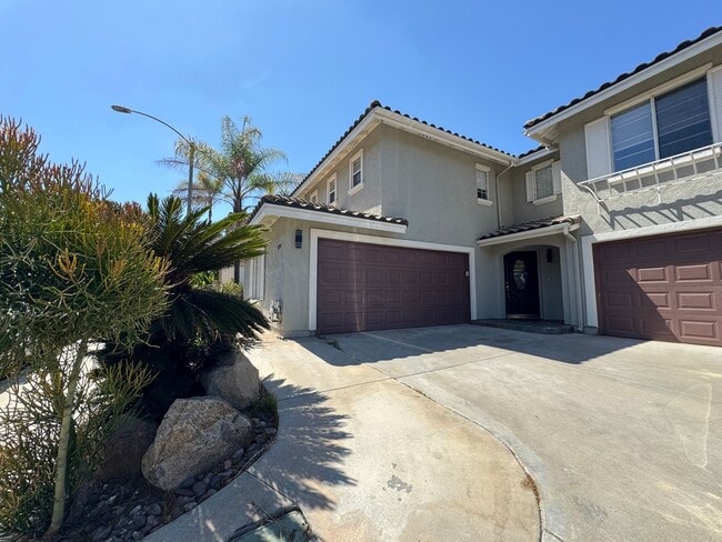 Foto del edificio - Gorgeous for 4 Bedroom and gated community