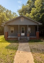 Building Photo - 2602 6th Ave N