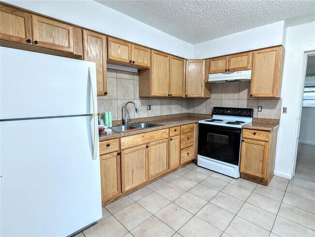 Building Photo - 4909 19th St W