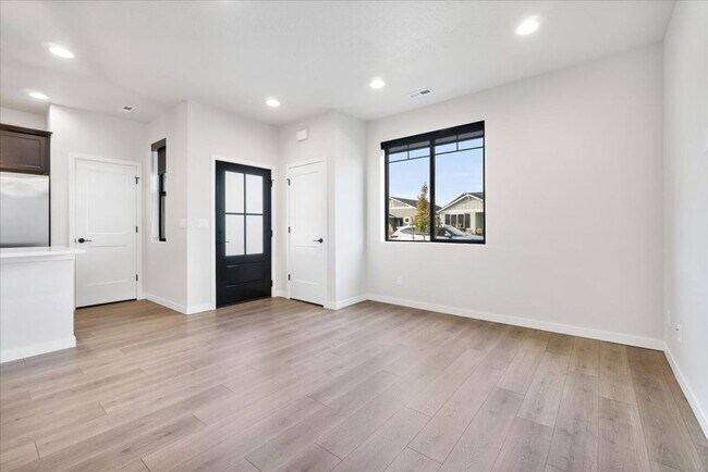 Building Photo - Single-Level Serenity: Your 3 Bedroom, 2 Bath Dream Home Awaits