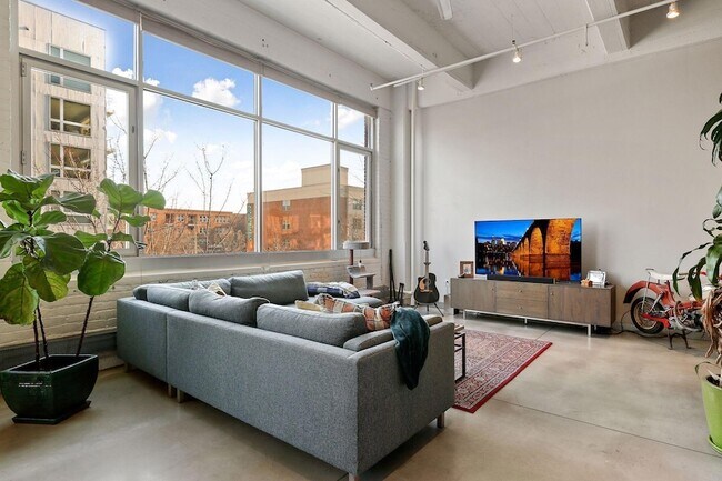 Foto del edificio - 700 N Washington Ave