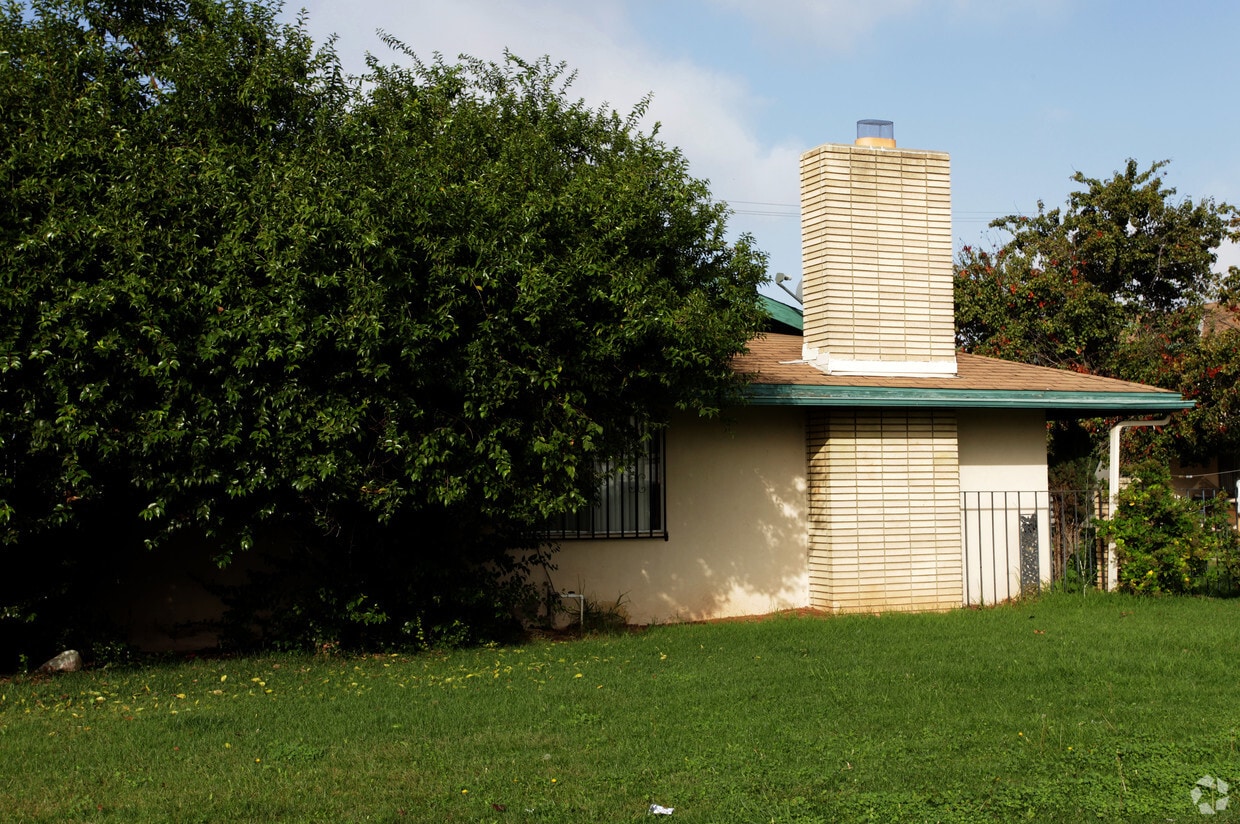 Building Photo - 13981 Courage St