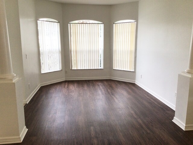 Foto del edificio - 1726 Palmerston Cir