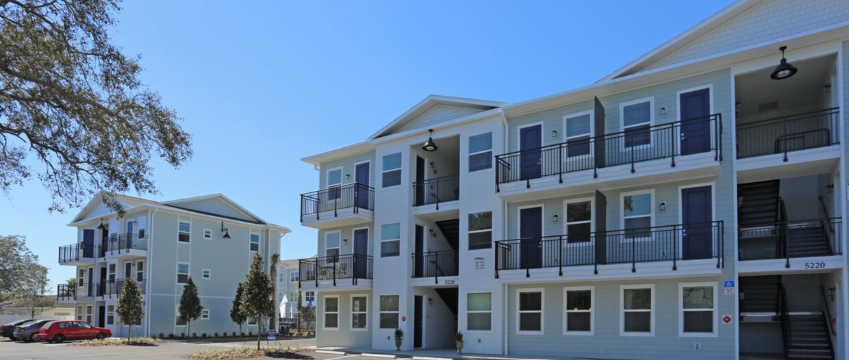 Primary Photo - 5245 S MacDill Ave