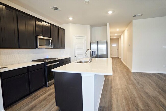 Building Photo - 124 Stellar Wind Dr
