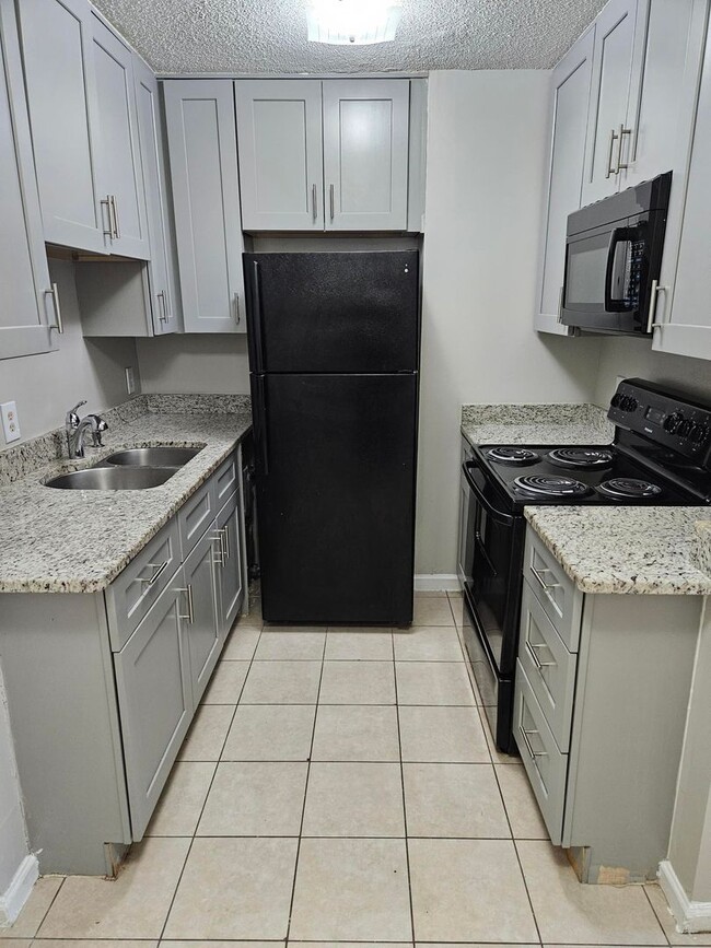 Building Photo - Brightside Apartments