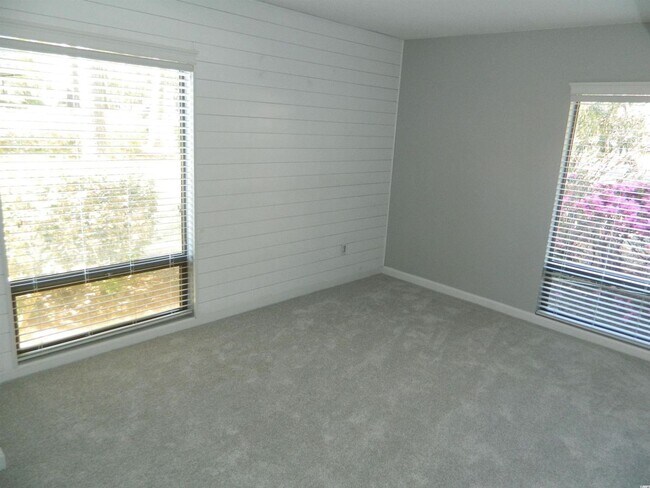 Foto del edificio - Salt Marsh Cove