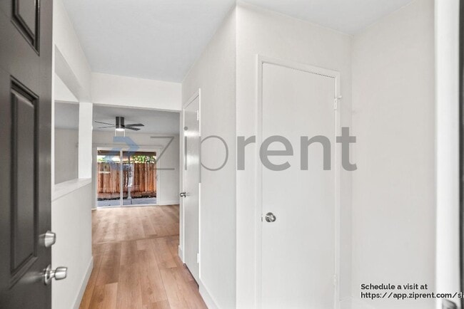 Building Photo - 451 Helen Ave