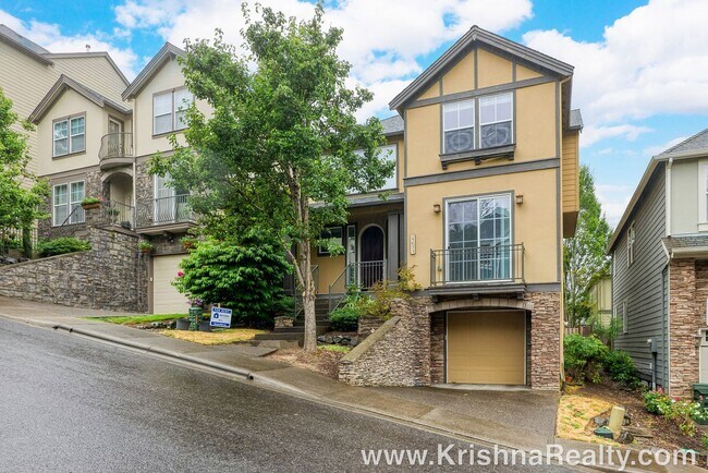 Building Photo - Beautiful Bauer Highlands 4 BD* 2.5 BA* Si...