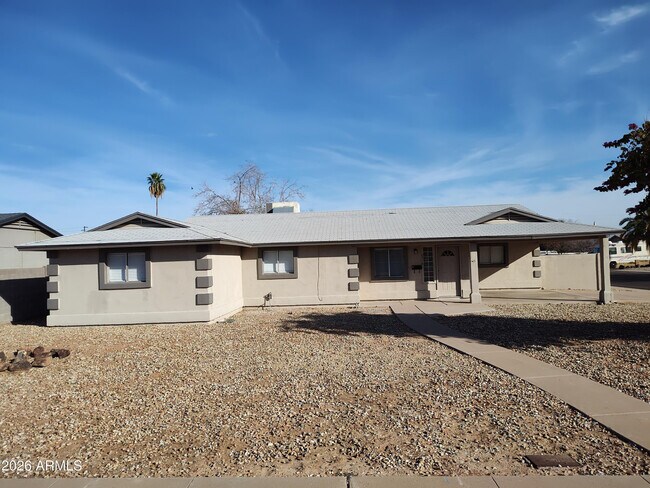 Foto del edificio - 2316 E Karen Dr