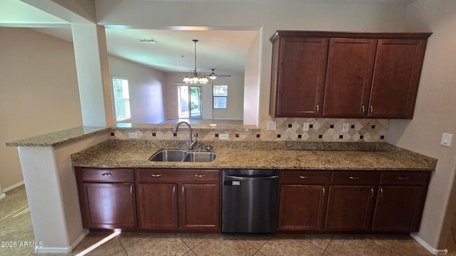 Building Photo - 10826 W Avenida Del Rey