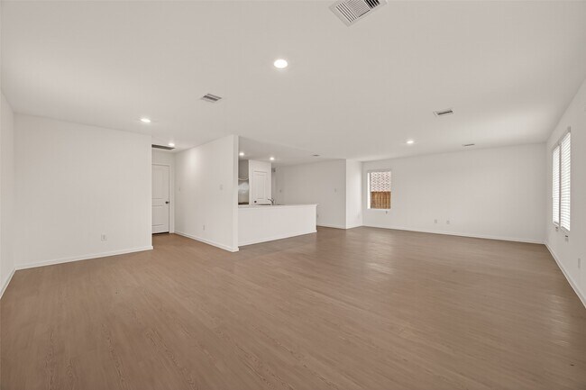 Building Photo - 2410 Cherry Ruby Dr