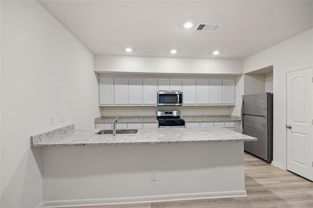 Building Photo - 308 Marsh Ln
