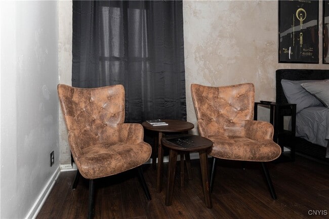 Building Photo - 4 1st St