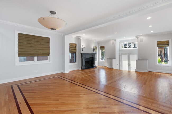 Building Photo - 2725 N Magnolia Ave