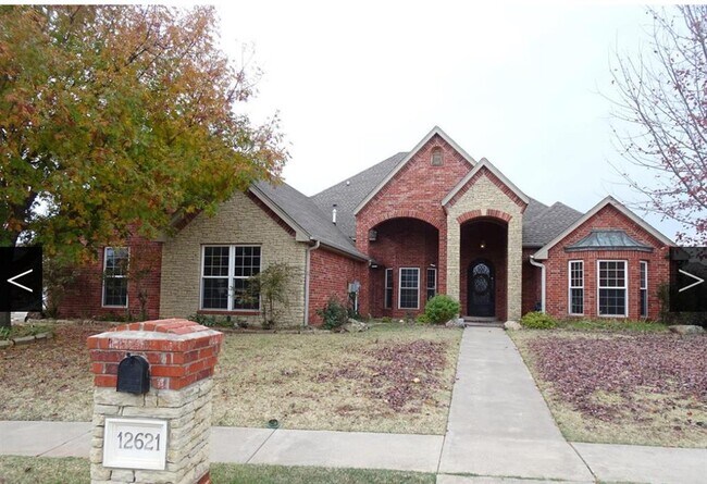Foto del edificio - 12621 Lexington Dr