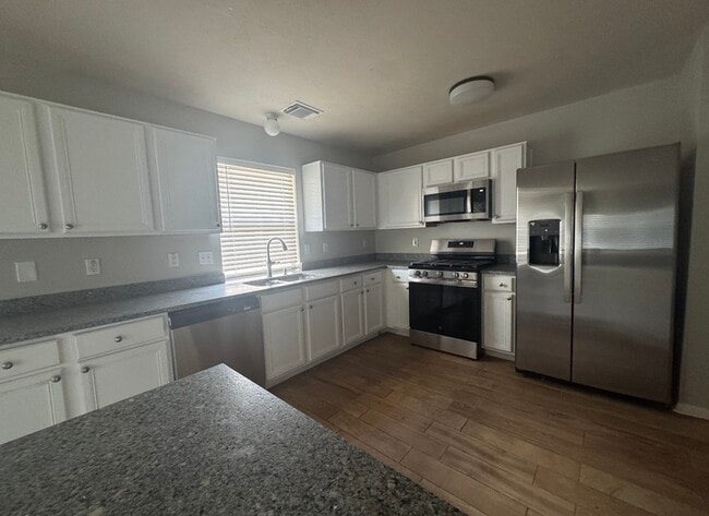 Foto del edificio - 16415 Great Forest Dr