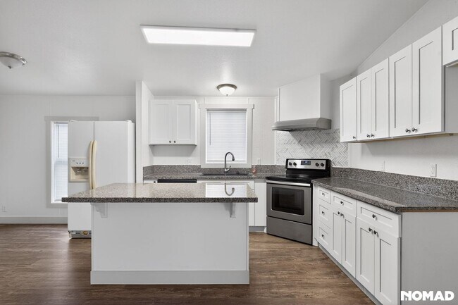 Building Photo - 1325 Bramblewood Ln