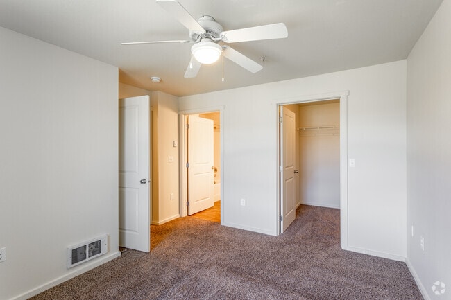 Columbia - 3BR, 2BA - 1,101 SF - Copper Ridge