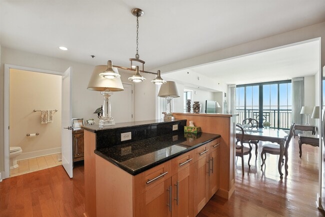 Foto del edificio - 1025 Maxwell Ln