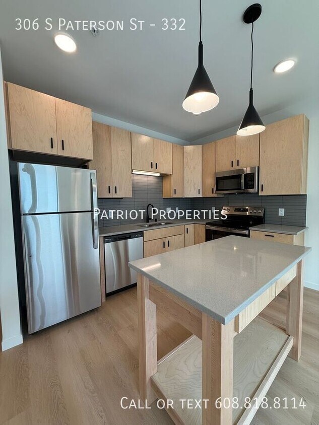 Foto principal - 306 S Paterson St