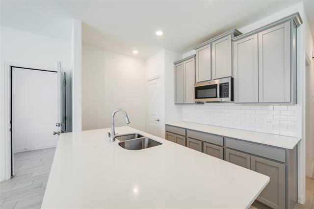 Foto del edificio - 14605 Little Water Dr