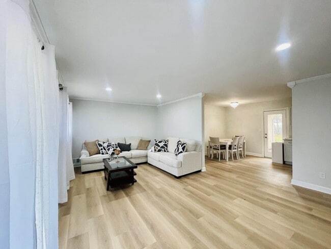 Foto del edificio - 2547 Empire Dr