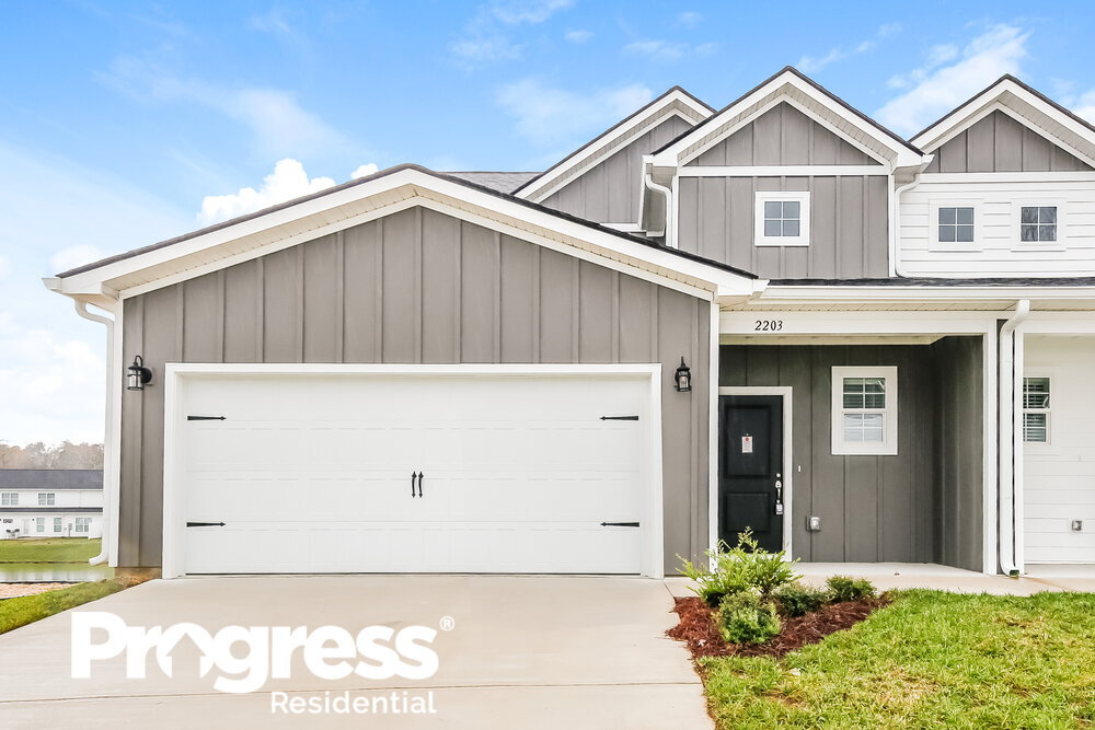 2203 Miramar Cir, Chattanooga, TN 37421 Townhome Rentals in