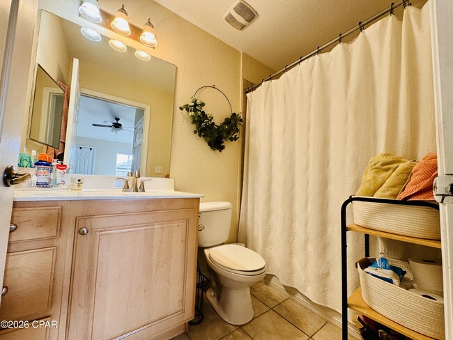 Building Photo - 1109 Lighthouse Rd