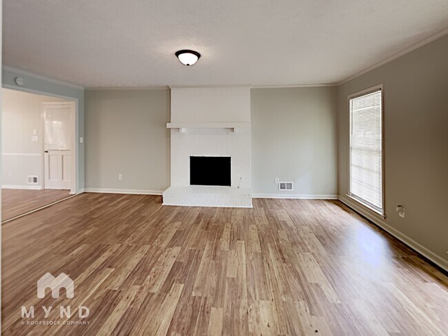 Building Photo - 151 Lafayette Dr