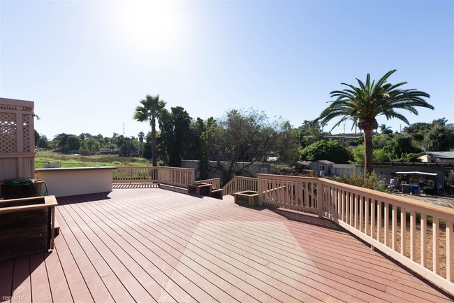 Building Photo - 3 br, 2 bath House - 1575 Via Paloma