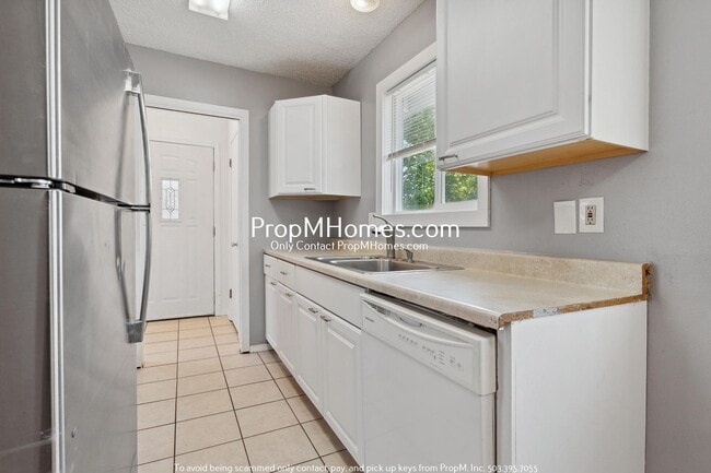 Foto del edificio - 2-Bedroom Unit in Highland – Garage Includ...