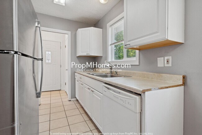Photo - 2-Bedroom Unit in Highland – Garage Includ... Apartment