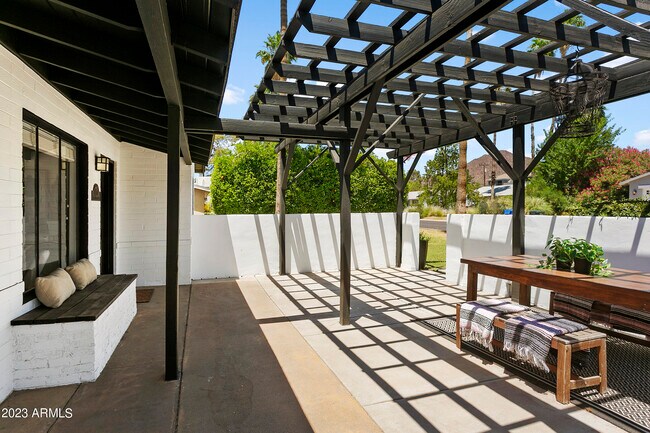 Building Photo - 4120 N 44th Pl