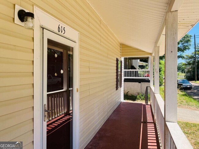 Foto del edificio - 615 Chattahoochee St